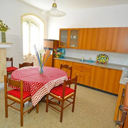 Ginestra Tre47 By Salento Prime